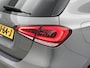 Mercedes-Benz A-klasse 250 e AMG Plug-In Hybride | AMG-Line interieur | AMG- Line Exterieur | Achteruitrijcamera |  Panorama schuifkanteldak | Sfeerverlichting | Stoelverwarming | navigatie| 24 maanden Certified Mercedes-benz garantie
