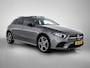Mercedes-Benz A-klasse 250 e AMG Plug-In Hybride | AMG-Line interieur | AMG- Line Exterieur | Achteruitrijcamera |  Panorama schuifkanteldak | Sfeerverlichting | Stoelverwarming | navigatie| 24 maanden Certified Mercedes-benz garantie