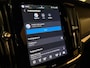 Volvo V90 T8 AWD Plus Dark Long Range | Schuifdak | Harman Kardon | 455pk | Adaptieve Cruise Control | Stoelverwarming voor+achter | Stuurwielverwarming | 19 Inch | Full LED Meesturende koplampen | Pilot Assist | BLIS Dode Hoek Detectie | Elektrische voorstoelen geheugen | R-Design Contourstoelen Nappa Leder met wit stiksel en bies | Zitting verlenging voorstoelen | Lederen Dashboard | Keyless Drive | Parkeersensoren voor+achter | Privacy Glass | Elektrisch bedienbare achterklep | Geïntegreerde zongordijnen achterportieren | Verlichte instaplijsten | DAB Radio | Apple Carplay/Android Auto | Volvo On Call met mobiele App functie | Denim Blue Black Metallic |