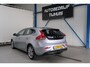 Volvo V40 1.6 D2 Momentum Automaat - N.A.P. Airco, Cruise, PDC, Carplay, Virtual display, Trekhaak.
