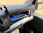 Peugeot e-Expert Combi L2 75kWh 136pk | 9-persoons | Achterdeuren met ramen | Multimedia | NAVI | Apple Carplay | Android Auto | Achteruitrijcamera | Bestuurdersstoel comfort met armsteun | 17 inch design doppen op stalen velg | van €62.595 voor €48.205 incl. BTW rijklaar | TAXI ombouw mogelijk