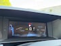 Peugeot e-Expert Combi L2 75kWh 136pk | 9-persoons | Achterdeuren met ramen | Multimedia | NAVI | Apple Carplay | Android Auto | Achteruitrijcamera | Bestuurdersstoel comfort met armsteun | 17 inch design doppen op stalen velg | van €62.595 voor €48.205 incl. BTW rijklaar | TAXI ombouw mogelijk