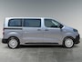 Peugeot e-Expert Combi L2 75kWh 136pk | 9-persoons | Achterdeuren met ramen | Multimedia | NAVI | Apple Carplay | Android Auto | Achteruitrijcamera | Bestuurdersstoel comfort met armsteun | 17 inch design doppen op stalen velg | van €62.595 voor €48.205 incl. BTW rijklaar | TAXI ombouw mogelijk