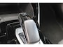 Peugeot e-2008 EV Allure 50 kWh ACHTERUITRIJCAMERA - CARPLAY - SOH 91,8%