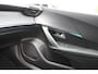 Peugeot e-2008 EV Allure 50 kWh ACHTERUITRIJCAMERA - CARPLAY - SOH 91,8%