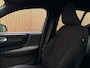 Volvo EX40 Recharge Single Motor Core 69 kWh | Trekhaak | All Season Banden | Stoel en Stuurwielverwarming | Parkeercamera | Parkeersensoren voor+achter | 19 Inch | Zitting verlenging voorstoelen | Google Infotainment | Warmtepomp | Cruise Control | Draadloos telefoon opladen | Climate Control L+R | Regensensor | Automatisch dimmende binnen en buitenspiegels | DAB Radio | Apple Carplay/Android Auto | Volvo On Call met mobiele App functie | Silver Dawn Metallic |