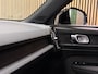 Volvo EX40 Recharge Single Motor Core 69 kWh | Trekhaak | All Season Banden | Stoel en Stuurwielverwarming | Parkeercamera | Parkeersensoren voor+achter | 19 Inch | Zitting verlenging voorstoelen | Google Infotainment | Warmtepomp | Cruise Control | Draadloos telefoon opladen | Climate Control L+R | Regensensor | Automatisch dimmende binnen en buitenspiegels | DAB Radio | Apple Carplay/Android Auto | Volvo On Call met mobiele App functie | Silver Dawn Metallic |
