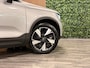 Volvo EX40 Recharge Single Motor Core 69 kWh | Trekhaak | All Season Banden | Stoel en Stuurwielverwarming | Parkeercamera | Parkeersensoren voor+achter | 19 Inch | Zitting verlenging voorstoelen | Google Infotainment | Warmtepomp | Cruise Control | Draadloos telefoon opladen | Climate Control L+R | Regensensor | Automatisch dimmende binnen en buitenspiegels | DAB Radio | Apple Carplay/Android Auto | Volvo On Call met mobiele App functie | Silver Dawn Metallic |