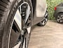 Volvo EX40 Recharge Single Motor Core 69 kWh | Trekhaak | All Season Banden | Stoel en Stuurwielverwarming | Parkeercamera | Parkeersensoren voor+achter | 19 Inch | Zitting verlenging voorstoelen | Google Infotainment | Warmtepomp | Cruise Control | Draadloos telefoon opladen | Climate Control L+R | Regensensor | Automatisch dimmende binnen en buitenspiegels | DAB Radio | Apple Carplay/Android Auto | Volvo On Call met mobiele App functie | Silver Dawn Metallic |
