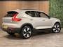 Volvo EX40 Recharge Single Motor Core 69 kWh | Trekhaak | All Season Banden | Stoel en Stuurwielverwarming | Parkeercamera | Parkeersensoren voor+achter | 19 Inch | Zitting verlenging voorstoelen | Google Infotainment | Warmtepomp | Cruise Control | Draadloos telefoon opladen | Climate Control L+R | Regensensor | Automatisch dimmende binnen en buitenspiegels | DAB Radio | Apple Carplay/Android Auto | Volvo On Call met mobiele App functie | Silver Dawn Metallic |