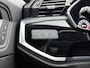 Audi Q3 40 TFSI quattro S Line 190 PK | S-line | Panoramadak | Navigatie | Trekhaak | Navigatie | Sfeerverlichting | Adaptive Cruise Control | Lichtmetalen velgen |