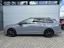 Volkswagen Golf Variant 1.0 eTSI Life Business 110 PK | Automaat | Stoelverwarming | Parkeersensoren | Navigatie | Achteruitrijcamera | Adaptive Cruise Control | Climatronic | Digital Cockpit | LED | 18" Lichtmetaal |
