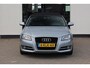 Audi A3 Cabriolet 1.2 TFSI Advance Sport 105PK / 77kW, Parkeersensoren achter, trekhaak, windscherm, Xenon koplampverlichting, 17" LMV, S-Line in- en exterieur, cruise control, lederen bekleding, navigatie, automatische airco, verwarmbare voorstoelen, radio, multifunctioneel lederen stuurwiel, elektrisch verstel- en verwarmbare buitenspiegels, lichtsensor etc.