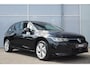 Volkswagen Golf 1.5 eHybrid 204pk Life Edition | SoH 100% | Trekhaak | Navigatie | Keyless