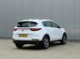 Kia Sportage 1.6 GDI DynamicLine | Trekhaak | Achteruitrijcamera | Stoelverwarming | Stuurverwarming | Navigatie | Carplay | DAB