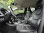 Volvo V40 2.0 T3 Summum | STOELVERWARMING | NAVI | CRUISE / CLIMATE | DEALER ONDERHOUDEN | LEDEREN BEKLEDING | NAP KM STAND |