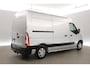 Renault Master T35 2.3 dCi L2H2 | Airco | Cruise | 3 Zits | Trekhaak | Navi | Parkeersens.