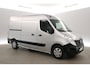 Renault Master T35 2.3 dCi L2H2 | Airco | Cruise | 3 Zits | Trekhaak | Navi | Parkeersens.