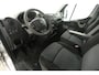 Renault Master T35 2.3 dCi L2H2 | Airco | Cruise | 3 Zits | Trekhaak | Navi | Parkeersens.