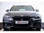 BMW 3-Serie Touring 318i High Executive M-sport - Panoramadak - Leder - Camera - Navigatiesysteem Professional - HiFi System - Stoelverwarming