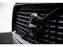 Volvo XC90 2.0 T8 Recharge AWD R-Design Panoramadak - Trekhaak - B&W - Luchtvering - Head up - achterbank verwarmd - Visual Park Assist - Parkeerverwarming met timer - Verwarmbaar stuurwiel -