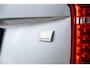 Volvo XC90 2.0 T8 Recharge AWD R-Design Panoramadak - Trekhaak - B&W - Luchtvering - Head up - achterbank verwarmd - Visual Park Assist - Parkeerverwarming met timer - Verwarmbaar stuurwiel -