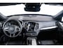 Volvo XC90 2.0 T8 Recharge AWD R-Design Panoramadak - Trekhaak - B&W - Luchtvering - Head up - achterbank verwarmd - Visual Park Assist - Parkeerverwarming met timer - Verwarmbaar stuurwiel -