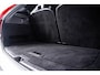 Volvo XC90 2.0 T8 Recharge AWD R-Design Panoramadak - Trekhaak - B&W - Luchtvering - Head up - achterbank verwarmd - Visual Park Assist - Parkeerverwarming met timer - Verwarmbaar stuurwiel -