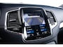 Volvo XC90 2.0 T8 Recharge AWD R-Design Panoramadak - Trekhaak - B&W - Luchtvering - Head up - achterbank verwarmd - Visual Park Assist - Parkeerverwarming met timer - Verwarmbaar stuurwiel -