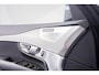 Volvo XC90 2.0 T8 Recharge AWD R-Design Panoramadak - Trekhaak - B&W - Luchtvering - Head up - achterbank verwarmd - Visual Park Assist - Parkeerverwarming met timer - Verwarmbaar stuurwiel -