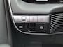 Hyundai Ioniq 5 Lounge 77.4 kWh / SOH 99,1% / Dealer onderhouden / Fabrieksgarantie tot 04-2028 / Trekhaak afneembaar / CCS snelladen / Rondomzicht camera / Trekgewicht 1600 kg / Stuur- Stoel & Achterbank verwarming / Adaptief cruise control / Stoelventilatie / Elektrische achterklep /