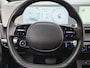 Hyundai Ioniq 5 Lounge 77.4 kWh / SOH 99,1% / Dealer onderhouden / Fabrieksgarantie tot 04-2028 / Trekhaak afneembaar / CCS snelladen / Rondomzicht camera / Trekgewicht 1600 kg / Stuur- Stoel & Achterbank verwarming / Adaptief cruise control / Stoelventilatie / Elektrische achterklep /