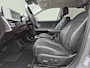 Hyundai Ioniq 5 Lounge 77.4 kWh / SOH 99,1% / Dealer onderhouden / Fabrieksgarantie tot 04-2028 / Trekhaak afneembaar / CCS snelladen / Rondomzicht camera / Trekgewicht 1600 kg / Stuur- Stoel & Achterbank verwarming / Adaptief cruise control / Stoelventilatie / Elektrische achterklep /
