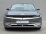 Hyundai Ioniq 5 Lounge 77.4 kWh / SOH 99,1% / Dealer onderhouden / Fabrieksgarantie tot 04-2028 / Trekhaak afneembaar / CCS snelladen / Rondomzicht camera / Trekgewicht 1600 kg / Stuur- Stoel & Achterbank verwarming / Adaptief cruise control / Stoelventilatie / Elektrische achterklep /