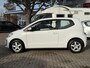 Volkswagen Up! in prima staat 6 maanden garantie