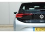Volkswagen ID.3 204pk Life Pro 58 kWh Performance | SoH 94% | 19" Velgen | Apple Carplay & Android Auto