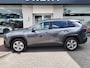 Toyota RAV4 2.5 Hybrid AWD Dynamic Plus | Trekhaak (1650kg trekgewicht) | Schuifkanteldak | Navi | Stoelverwarming