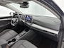 Volkswagen Golf 1.5 eHybrid Life Edition 204pk | Automaat| Panorama schuif-kanteldak | Apple CarPlay en Android Auto | Adaptive Cruise Control | Stuur/Stoel - Verwarming | Automatische airconditioning | Achteruitrijcamera |