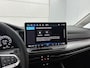 Volkswagen Golf 1.5 eHybrid Life Edition 204pk | Automaat| Panorama schuif-kanteldak | Apple CarPlay en Android Auto | Adaptive Cruise Control | Stuur/Stoel - Verwarming | Automatische airconditioning | Achteruitrijcamera |