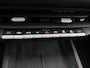 Volkswagen ID.3 Neo Life 50 kWh 170 PK | Steunhaak | Navigatie | Apple Carplay draadloos | Stoelverwarming | Ruiten getint | 19" Lichtmetalen velgen | Android Auto draadloss | LED verlichting | Camera | Climate control | Dodehoek sensoren |