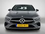 Mercedes-Benz A-klasse 180 Star Edition Led Koplampen | Parkeerpakket met achteruitrijcamera | Dodehoekassistent | Elektrisch inklapbare buitenspiegels. Inclusief 24 maanden Mercedes-Benz Certified garantie voor Europa.