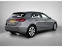 Mercedes-Benz A-klasse 180 Star Edition Led Koplampen | Parkeerpakket met achteruitrijcamera | Dodehoekassistent | Elektrisch inklapbare buitenspiegels. Inclusief 24 maanden Mercedes-Benz Certified garantie voor Europa.