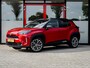 Toyota Yaris Cross 1.5 Hybrid Executive Bi-Tone | Origineel NL | Trekhaak | Achteruitrijcamera | Adaptieve Cruise Control | Dode Hoek Detectie | JBL Premium Audio | Stoelverwarming | Navigatie | Metallic Lak | Climate Control |