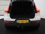 Volvo XC40 Recharge P8 AWD R-Design | SOH 97.1% | Trekhaak | Panoramadak | Leder/alcantara | Stuur/stoel verwarming | Park assit | Carplay |