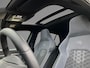 Volkswagen Golf 1.5TSI 96KW/130PK R-Line Business · Panoramadak · Camera · Apple/Android Car Play · Stoel & Stuurverwarming · Navigatie · LED ·