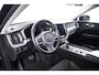 Volvo XC60 2.0 T5 Momentum Trekhaak - Smartphone integratie - Park Assist Pilot - Navigatie - Camera - Climate Control - PDC