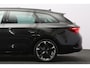 CUPRA Leon Sportstourer 1.4 e-Hybrid 204 PK Business PHEV, Panoramadak, Camera, Winterpakket, Kuipstoelen