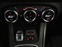 Alfa Romeo Giulietta 1.4 Turbo Sport | Gele accenten | Carplay | Park assist | Climate control | Cruise control | Carbon interieur | Full LED