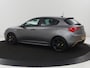 Alfa Romeo Giulietta 1.4 Turbo Sport | Gele accenten | Carplay | Park assist | Climate control | Cruise control | Carbon interieur | Full LED