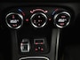 Alfa Romeo Giulietta 1.4 Turbo Sport | Gele accenten | Carplay | Park assist | Climate control | Cruise control | Carbon interieur | Full LED